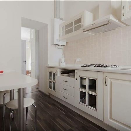 Apartment Julia 3 오데사 외부 사진